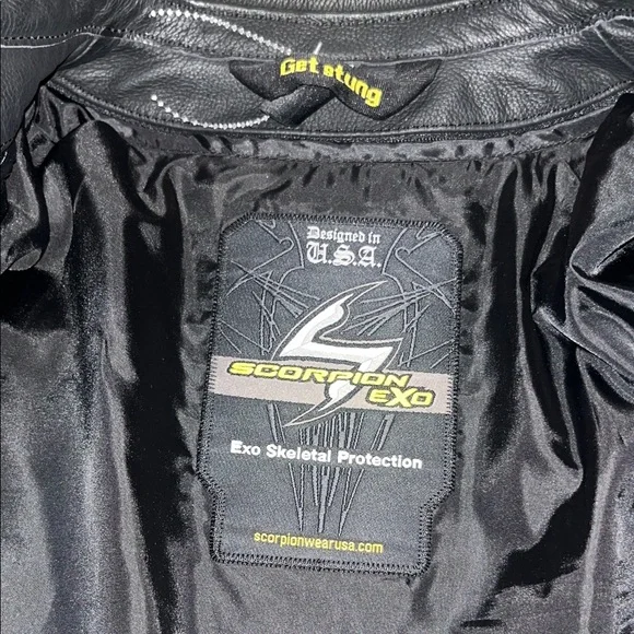Scorpion exo get stung Women's Black Leather Jacket - Picture 6 of 9